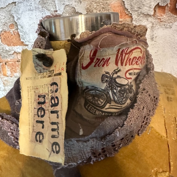 LAST ONE // FREE WITH A PURCHASE - Picture 2 of 14